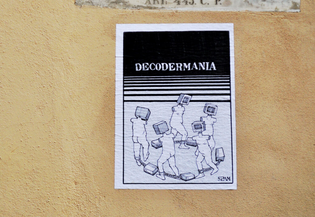 Decoder Mania, Firenze 2012 - Guerrilla Spam - courtesy of the artists